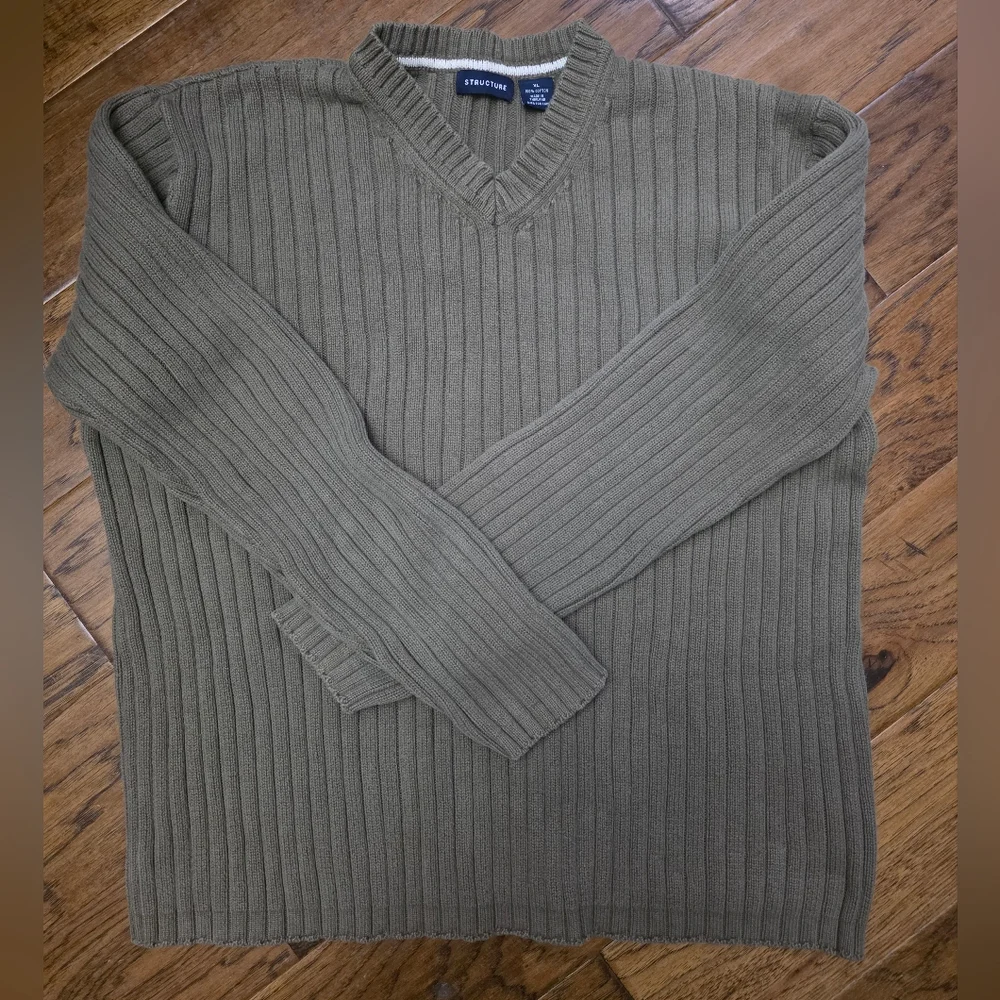 Structure Men's V-Neck Ribbed Sweater - Olive